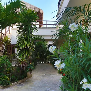 xibalba-hotel.quintano-roohotels.com/