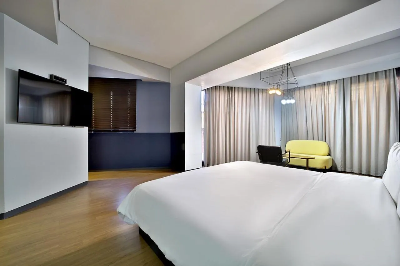 Seomyeon Hound Hotel 1St Street Busan