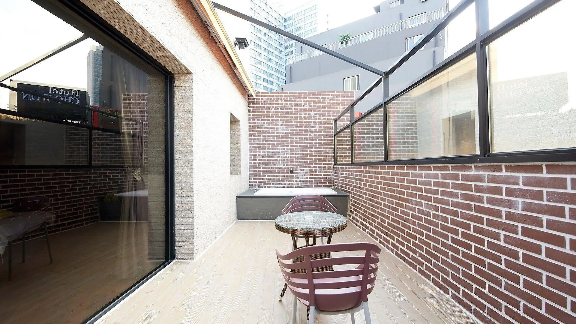 Seomyeon Hound Hotel 1St Street Busan 3*,