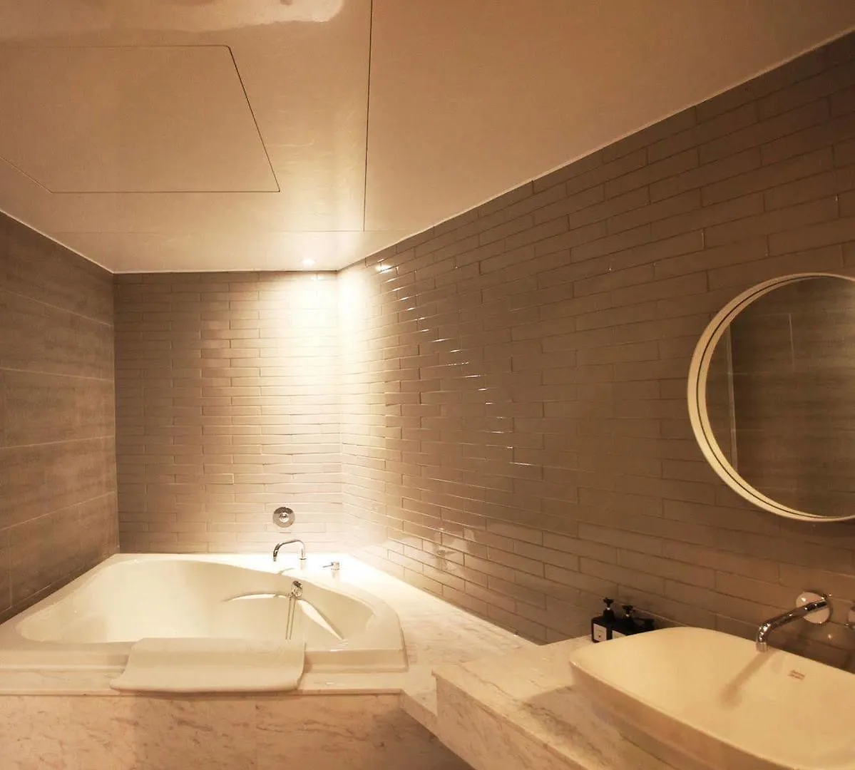 Seomyeon Hound Hotel 1St Street Busan