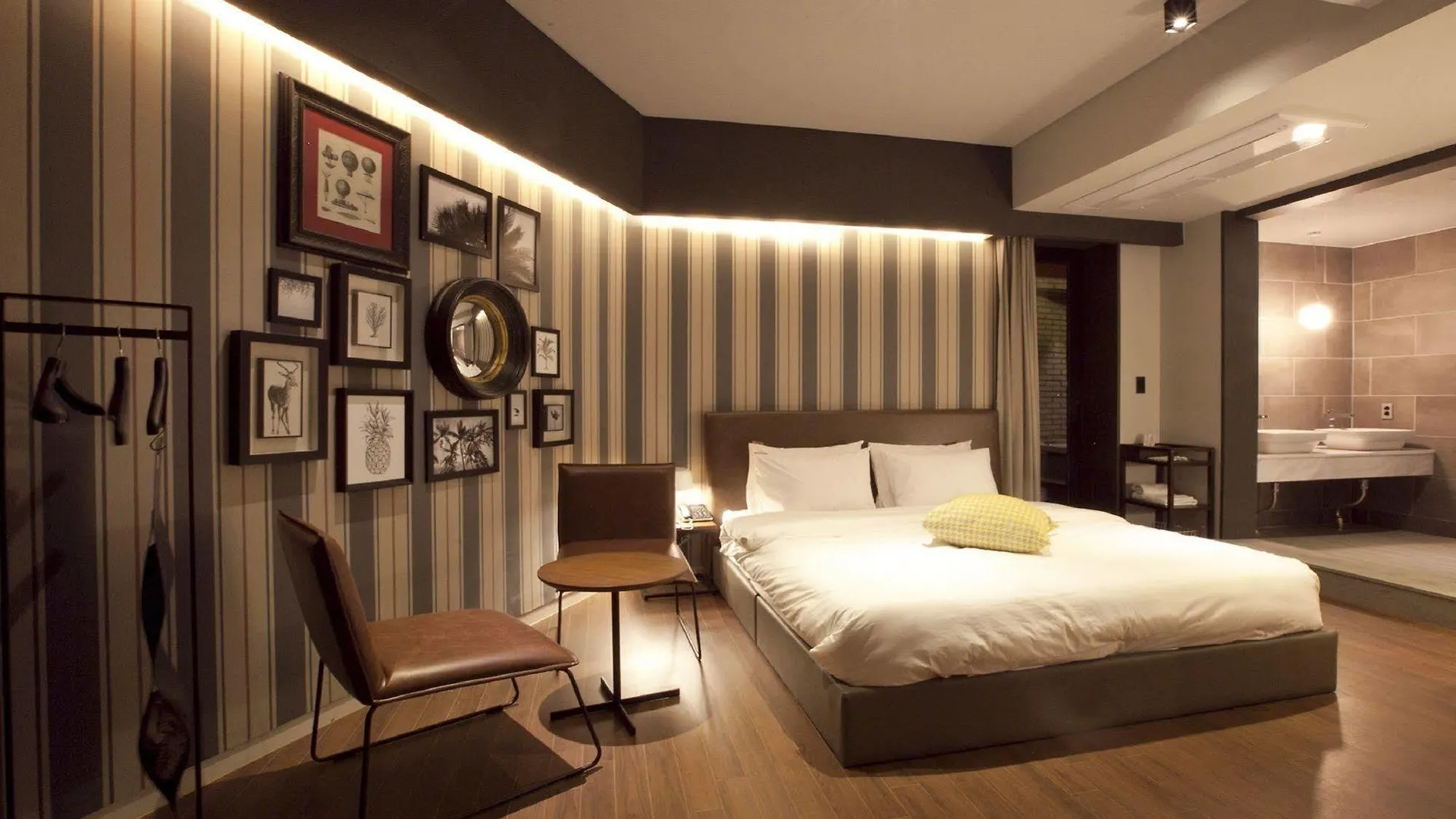 Seomyeon Hound Hotel 1St Street Puszan